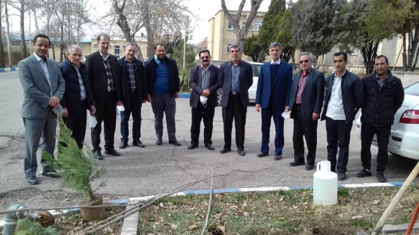 گرامیداشت هفته درخت و درختکاری وتقارن آن با میلاد با سعادت امام حسین (ع) وروز پاسدار 2