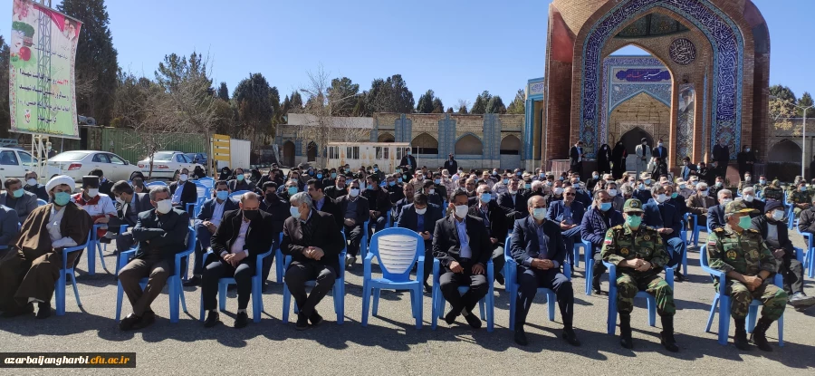 مراسم غبار روبی و عطر افشانی مزار مطهر شهدا (مهمانی لاله ها) 13