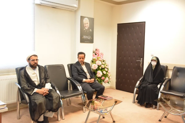 دیدار مسئولین دانشگاه فرهنگیان استان با نماینده ولی فقیه در استان و امام جمعه ارومیه 5