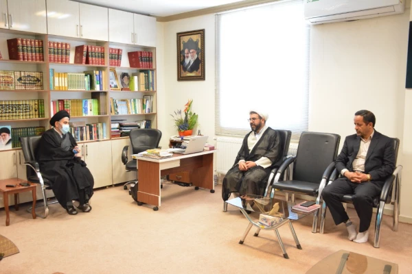 دیدار مسئولین دانشگاه فرهنگیان استان با نماینده ولی فقیه در استان و امام جمعه ارومیه 6