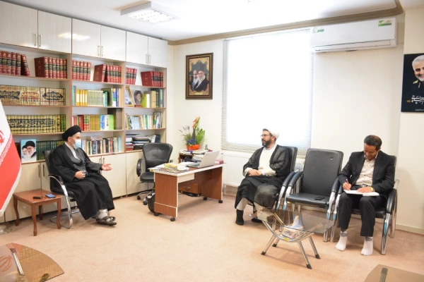 دیدار مسئولین دانشگاه فرهنگیان استان با نماینده ولی فقیه در استان و امام جمعه ارومیه 7