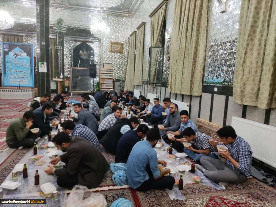 در امام زاده غریب حسن ارومیه برگزار شد : 
کرسی تلاوت قرآن همزمان با میلاد باسعادت امام حسن مجتبی (ع) 3