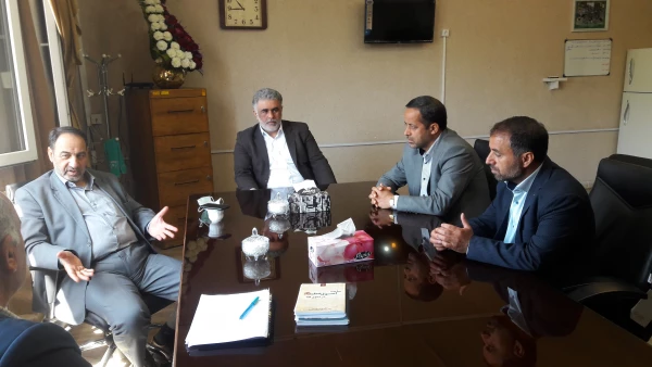 دیدار جناب آقای دکتر عیسی زاده نماینده محترم مردم میاندوآب در مجلس شورای اسلامی با دکتر سلیمانی اصل مدیریت محترم امور پردیس های استان آذربایجان غربی  2