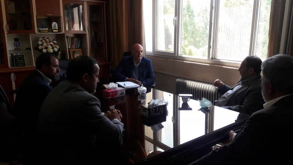 دیدار جناب آقای دکتر عیسی زاده نماینده محترم مردم میاندوآب در مجلس شورای اسلامی با دکتر سلیمانی اصل مدیریت محترم امور پردیس های استان آذربایجان غربی  3