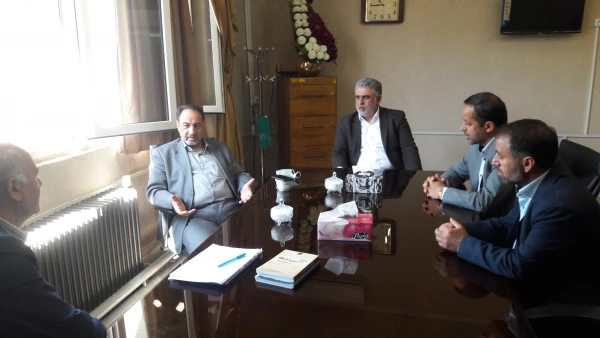 دیدار جناب آقای دکتر عیسی زاده نماینده محترم مردم میاندوآب در مجلس شورای اسلامی با دکتر سلیمانی اصل مدیریت محترم امور پردیس های استان آذربایجان غربی  5