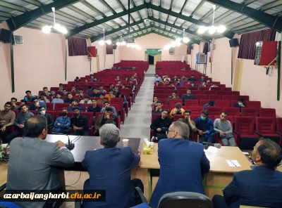 جلسه پرسش و پاسخ دانشجویان پردیس شهید رجایی آذربایجان غربی با مسئولین دانشگاه فرهنگیان استان و پردیس شهید رجایی آذربایجان غربی