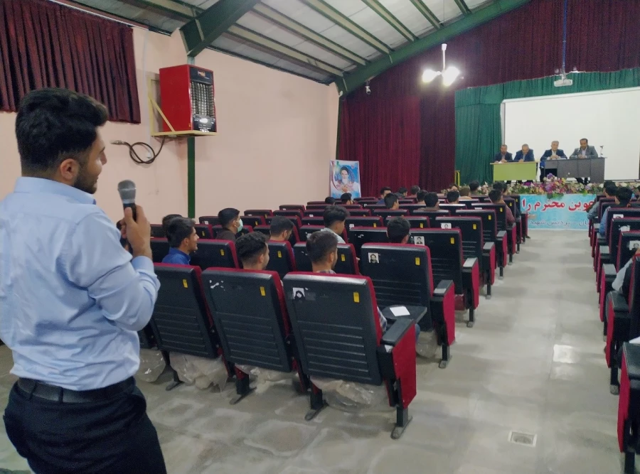 جلسه پرسش و پاسخ دانشجویان پردیس شهید رجایی آذربایجان غربی با مسئولین دانشگاه فرهنگیان استان و پردیس شهید رجایی آذربایجان غربی 8