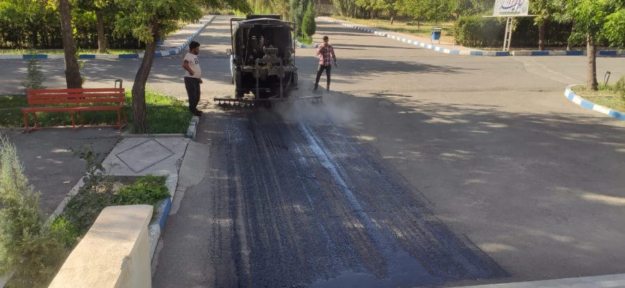 اتمام عملیات آسفالت ریزی خیابان های محوطه دانشگاه فرهنگیان استان آذربایجان غربی 4