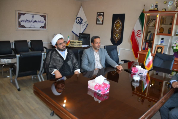 بازدید دکتر صفری معاونت محترم عمرانی شهرداری و  اعظم انهر عضو محترم شورای شهر ارومیه از پردیس شهید رجایی ارومیه  5