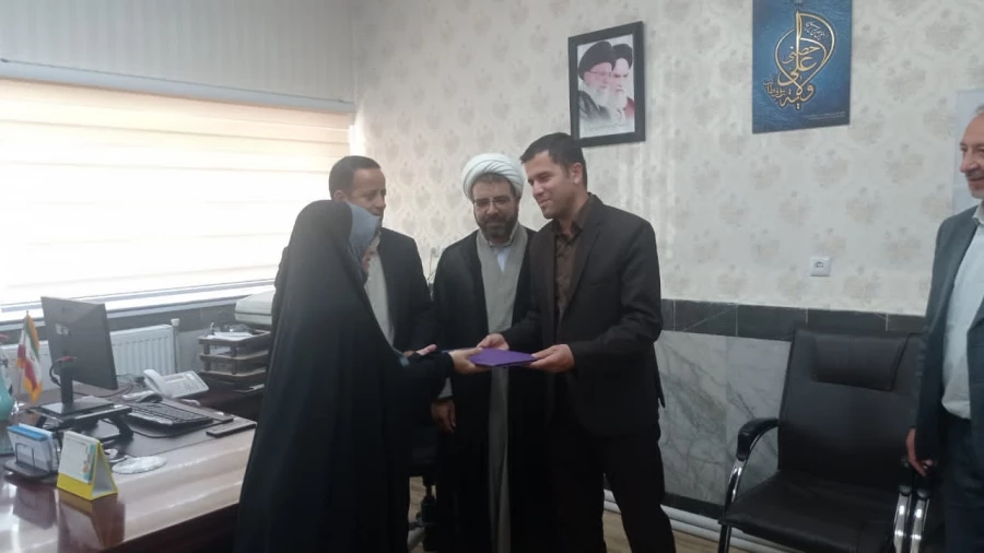 امین ولی نژاد به سمت معاون توسعه منابع و امور دانشجویی پردیس علامه طباطبایی ارومیه منصوب شد. 3