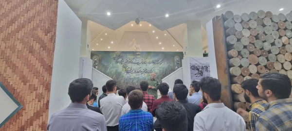 بازدید دانشجویان پردیس شهید رجایی از موزه دفاع مقدس استان و شرکت در رزمایش علمداران ولایت 4