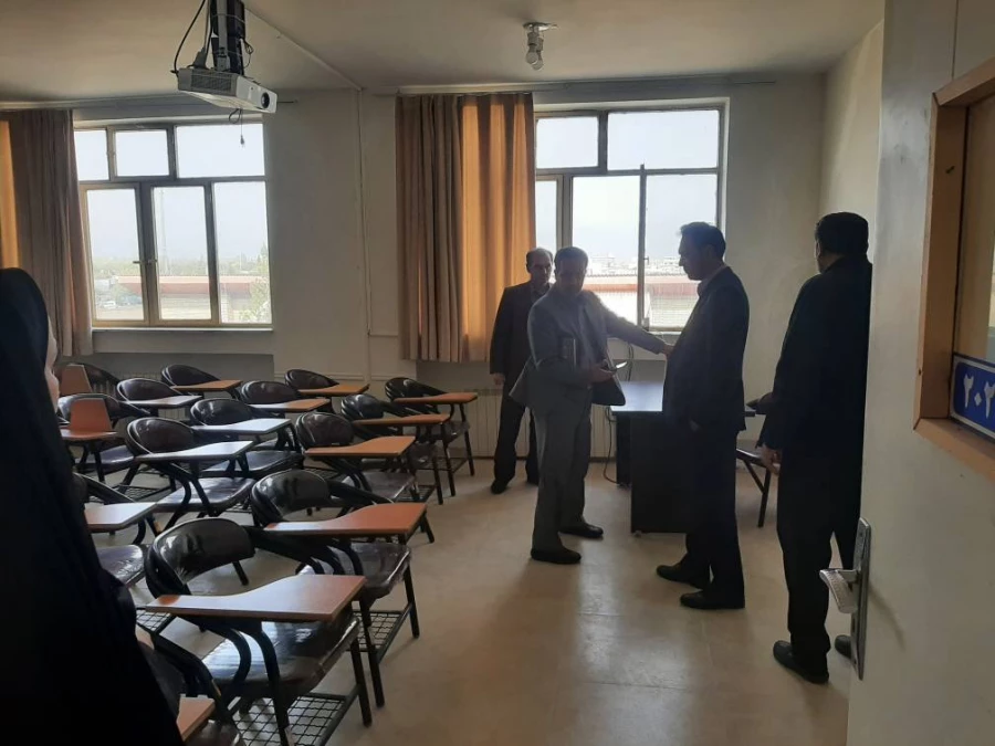 بازدید مدیریت محترم استانی دانسگاه فرهنگیان و هیئت همراه از ساختمان های زلزله زده مرکز شهید مطهری(ره) خوی 3