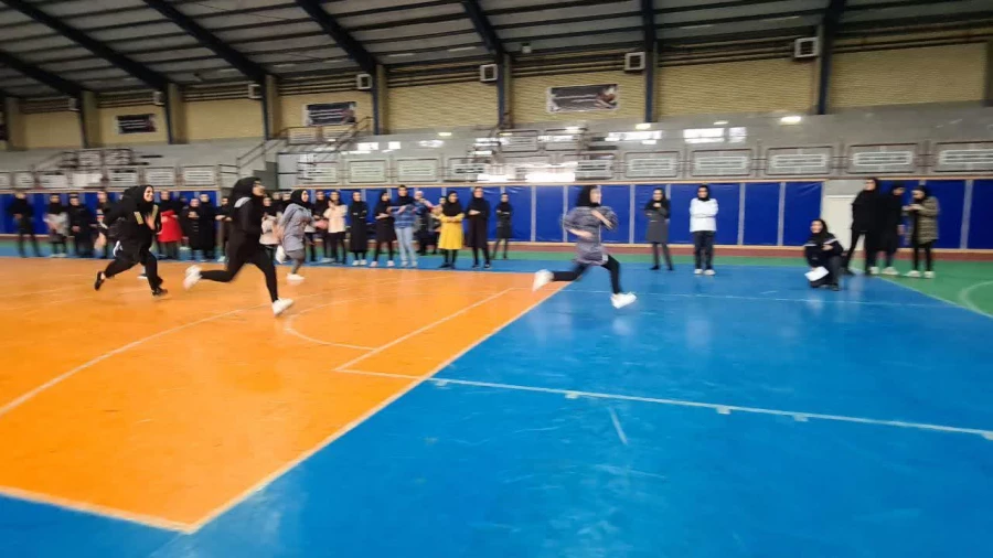 برگزاری مسابقات ورزشی(طناب کشی،بدمینتون،دومیدانی و دارت) به مناسبت بزرگداشت هفته تربیت بدنی - پردیس علامه طباطبایی ارومیه 3