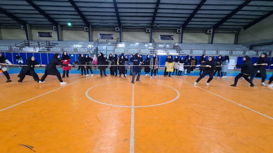 برگزاری مسابقات ورزشی(طناب کشی،بدمینتون،دومیدانی و دارت) به مناسبت بزرگداشت هفته تربیت بدنی - پردیس علامه طباطبایی ارومیه 4