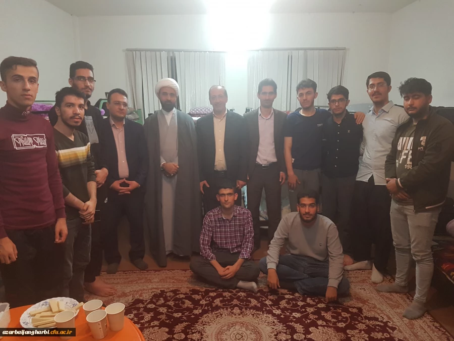 دیدار و گفتگوی صمیمانه و هفتگی مسئولین دانشگاه با دانشجومعلمان با حضور در سراهای دانشجویی