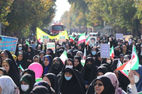 حضور پرشور اساتید،کارکنان و دانشجومعلمان دانشگاه فرهنگیان در راهپیمایی 13 آبان 1401 6