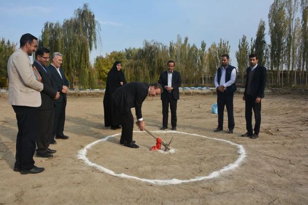 گزراش تصوی کلنگ زنی و شروع به کار عملیات پروژه بزرگ احداث سالن فرهنگی، ورزشی پردیس شهید رجایی ارومیه 4