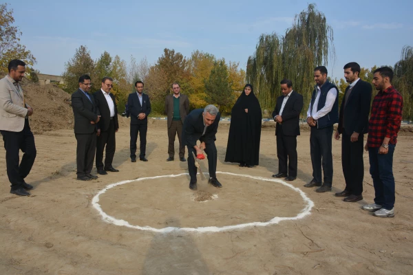 گزراش تصوی کلنگ زنی و شروع به کار عملیات پروژه بزرگ احداث سالن فرهنگی، ورزشی پردیس شهید رجایی ارومیه 6