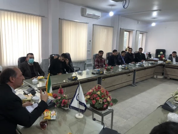 نشست صمیمی مسئول نهاد نمایندگی مقام معظم رهبری در دانشگاه فرهنگیان استان با فعالین فرهنگی  و سیاسی مرکز امام خمینی سلماس 2