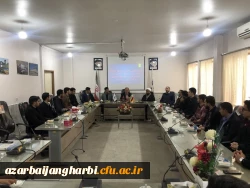 نشست صمیمی مسئول نهاد نمایندگی مقام معظم رهبری در دانشگاه فرهنگیان استان با فعالین فرهنگی  و سیاسی مرکز امام خمینی سلماس 3