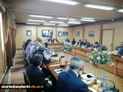 در راستای اعلام برنامه های هفته پژوهش و ابلاغ سیاست های جدید دانشگاه فرهنگیان برگزار شد:

جلسه پژوهش با حضور اعضای هیأت علمی و مأمورین آموزشی