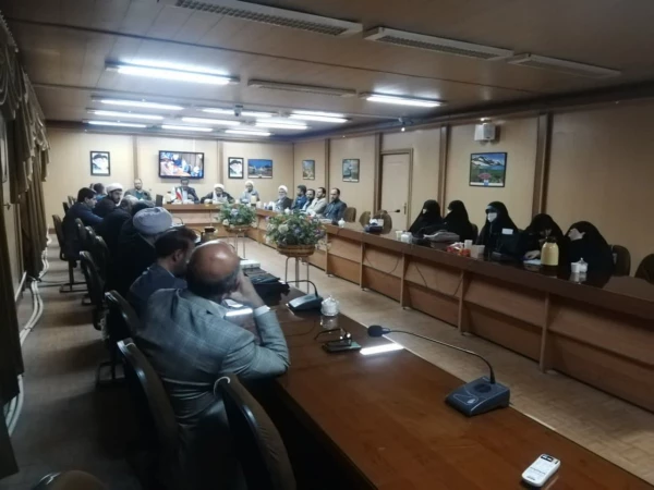 جلسه هم اندیشی گفتگوی ماه با حضور اساتید گروه معارف اسلامی 3