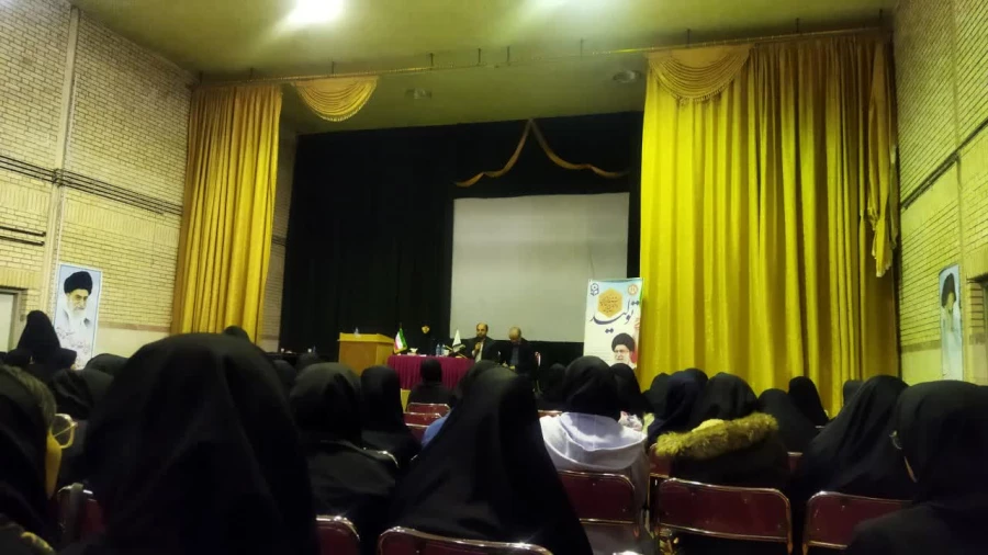 نشست دانشجو معلمان با رئیس هسته گزینش آموزش و پرورش استان - شهید مطهری خوی   3