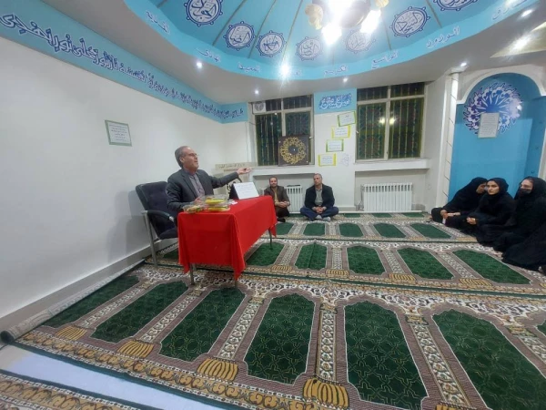 نشست بصیرتی با موضوع جهاد تبیین در مرکز شهید مطهری برای دانشجومعلمان برگزار گردید 2