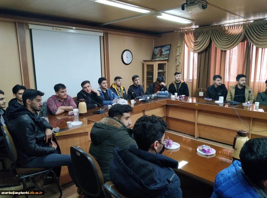 نشست تخصصی با موضوع نسبت میان بلاغت عربی و بلاغت فارسی 4