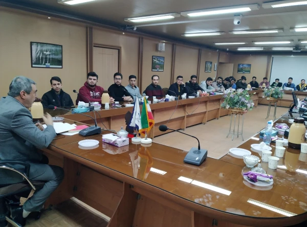 نشست تخصصی با موضوع نسبت میان بلاغت عربی و بلاغت فارسی 6