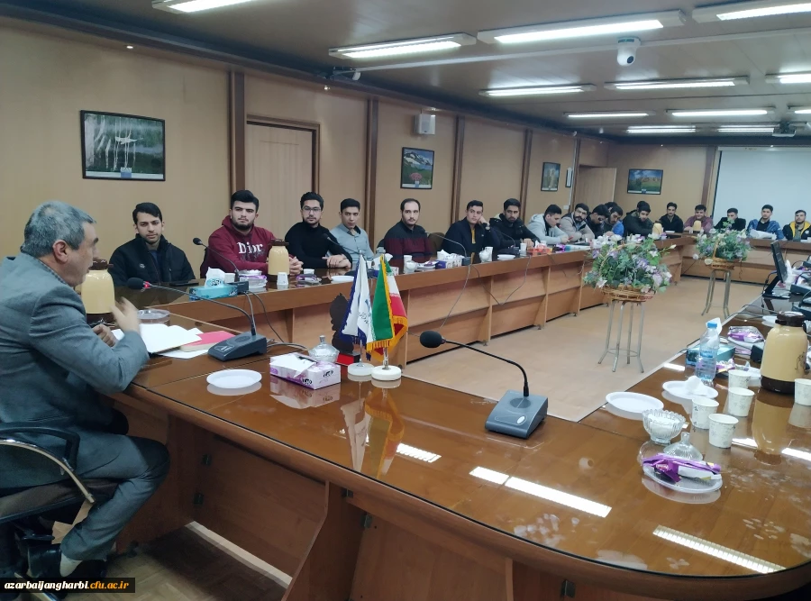 نشست تخصصی با موضوع نسبت میان بلاغت عربی و بلاغت فارسی 6