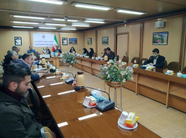 مراسم تجلیل از برترین های حوزه پژوهش و کتابخوانی و رونمایی از دانشنامه 31 جلدی تربیت معلم 3