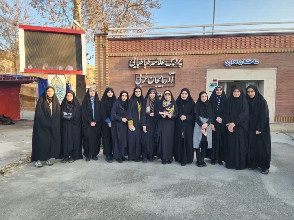 ✅ مراسم بدرقه دانشجو معلمان اعزامی به اردوی راهیان مقاومت کرمان 