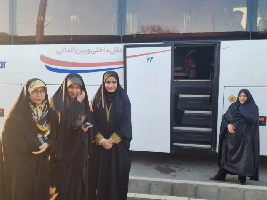 ✅ مراسم بدرقه دانشجو معلمان اعزامی به اردوی راهیان مقاومت کرمان 