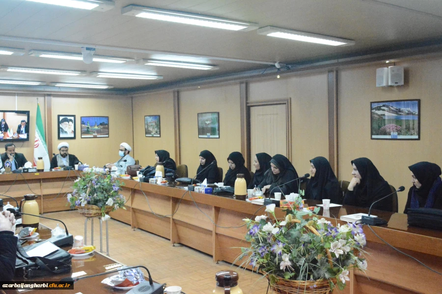 جلسه اعضای هیئت علمی و مأمورین آموزشی پیرامون مسائل فرهنگی و نماز 5