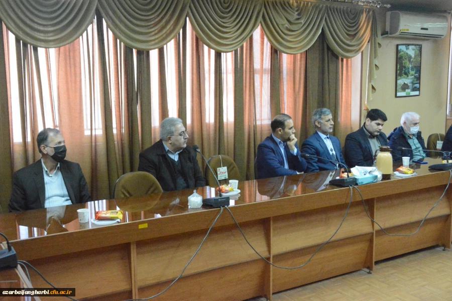 جلسه اعضای هیئت علمی و مأمورین آموزشی پیرامون مسائل فرهنگی و نماز 7