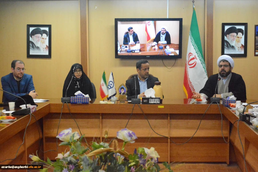 جلسه اعضای هیئت علمی و مأمورین آموزشی پیرامون مسائل فرهنگی و نماز 8