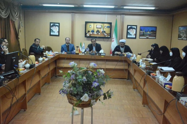 جلسه کارکنان پردیس شهید رجایی و پردیس علامه طباطبایی ارومیه پیرامون مسائل فرهنگی و نماز 2