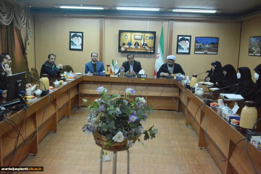 جلسه کارکنان پردیس شهید رجایی و پردیس علامه طباطبایی ارومیه پیرامون مسائل فرهنگی و نماز 2
