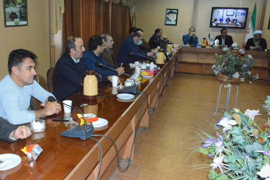 جلسه کارکنان پردیس شهید رجایی و پردیس علامه طباطبایی ارومیه پیرامون مسائل فرهنگی و نماز 3