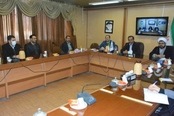 جلسه کارکنان پردیس شهید رجایی و پردیس علامه طباطبایی ارومیه پیرامون مسائل فرهنگی و نماز 5