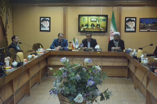 جلسه کارکنان پردیس شهید رجایی و پردیس علامه طباطبایی ارومیه پیرامون مسائل فرهنگی و نماز 11