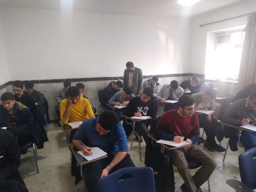  بازدید و بررسی مستمر مسئولین استانی دانشگاه فرهنگیان آذربایجان غربی از برگزاری امتحانات پایان ترم دانشجومعلمان 2