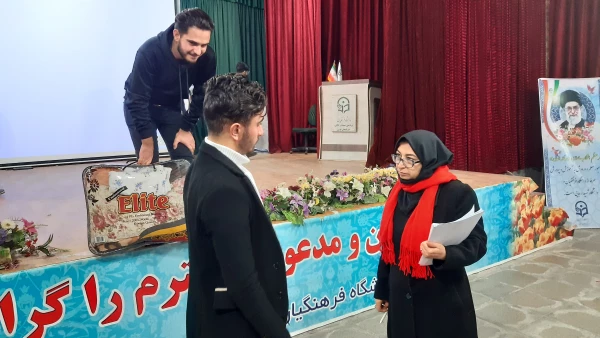 نخستین جشنواره تئاتر دانشجویی و نمایش خلاق 10