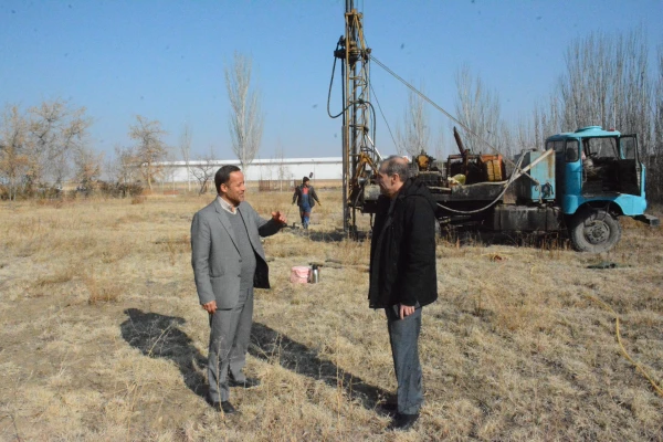 اجرای عملیاتی فاز اول پروژه بزرگ ساختمان خوابگاهی با آزمایش مکانیک خاک 2