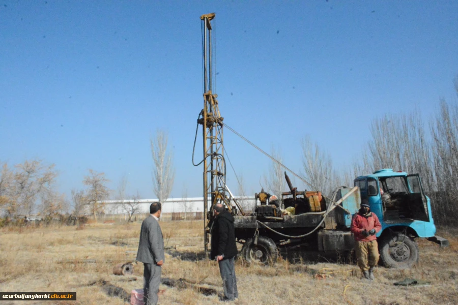 اجرای عملیاتی فاز اول پروژه بزرگ ساختمان خوابگاهی با آزمایش مکانیک خاک 3