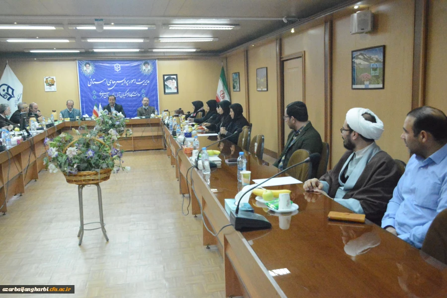 نشست اعضای هیئت علمی به میزبانی مدیریت پردیس های استان و سخنرانی حجت الاسلام سید احمد قره باغی 10