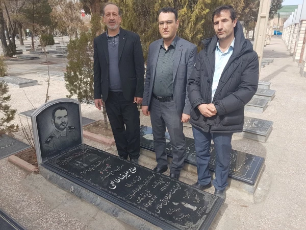 غبارروبی مزار شهدا