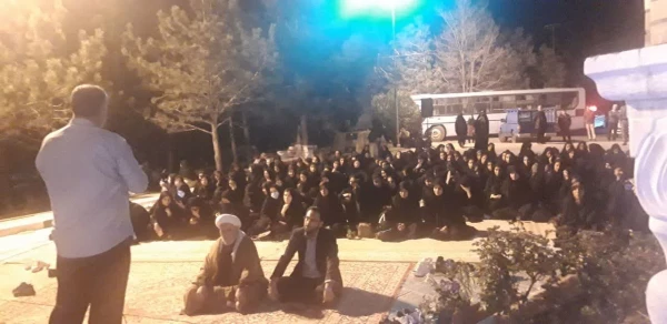 ضیافت افطار،قرائت قران، غبار روبی مزار شهدا،مداحی و روایت گری 6