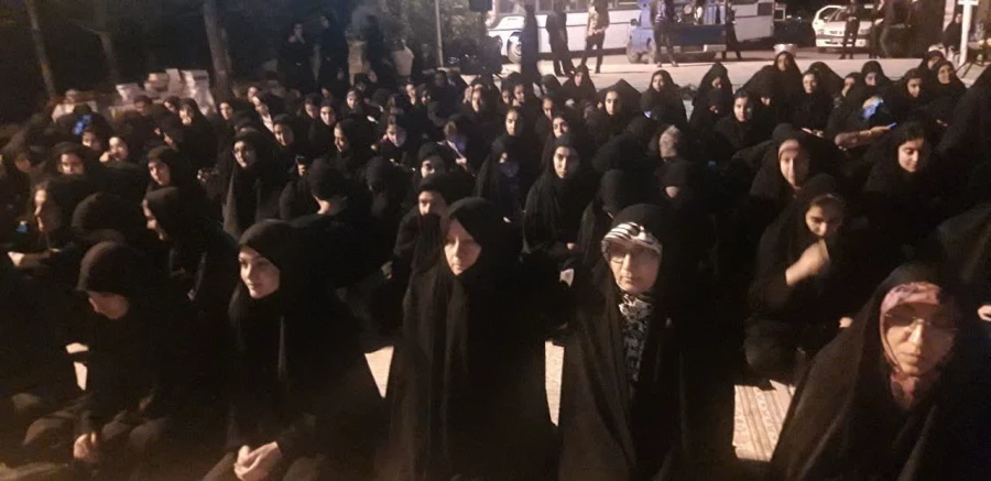 ضیافت افطار،قرائت قران، غبار روبی مزار شهدا،مداحی و روایت گری 7